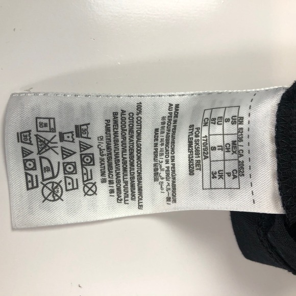 GUESS Catch of the Day Black T-Shirt Size S - Picture 7 of 9